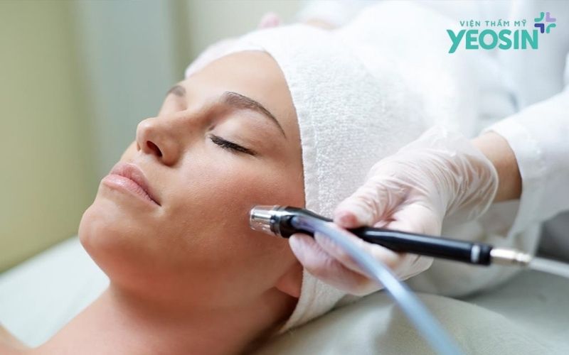 Vì sao phụ nữ hiện đại đầu tư làm đẹp sớm?