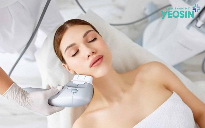 Vì sao phụ nữ hiện đại đầu tư làm đẹp sớm?