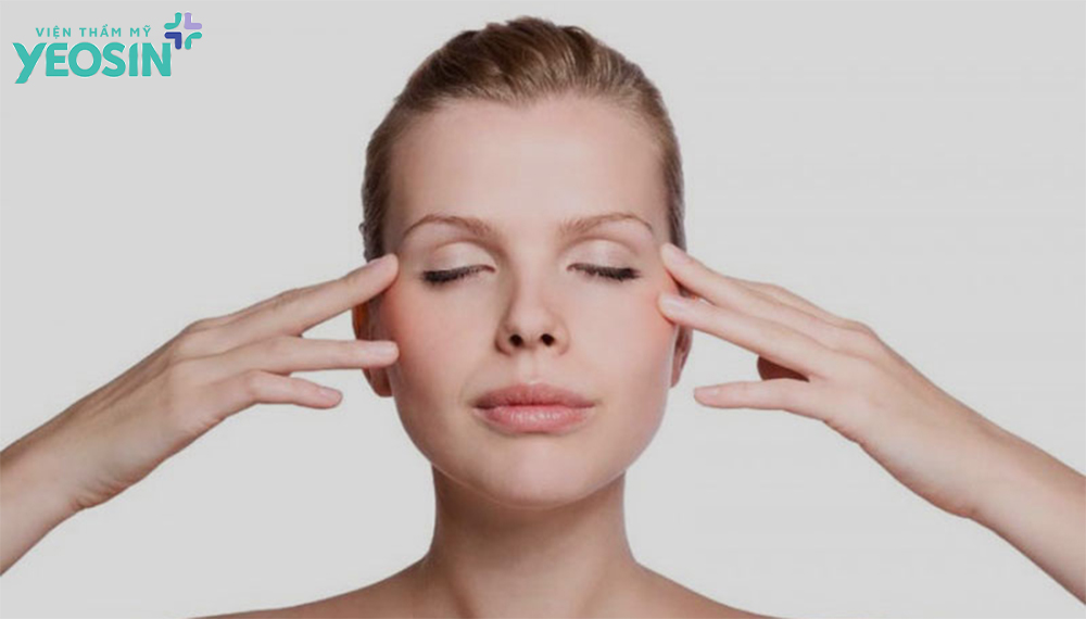 #8 cách xóa nếp nhăn tại nhà an toàn và hiệu quả 12 Xóa nếp nhăn tại nhà bằng cách massage cơ mặt mỗi ngày