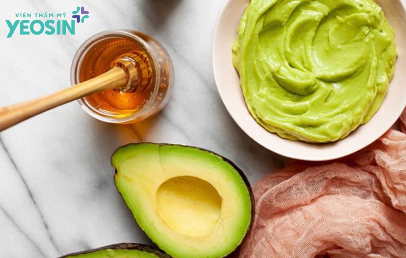 Mặt nạ giảm nếp nhăn vùng mắt bằng quả bơ