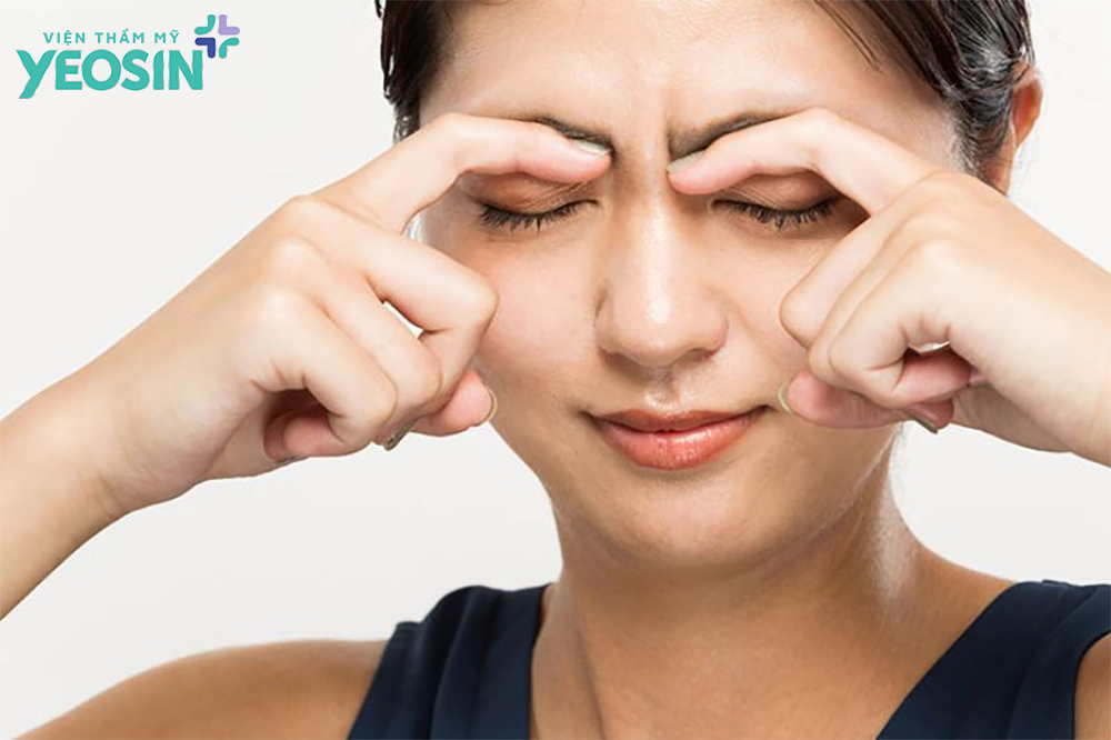 Tổng hợp 6 cách xóa nếp nhăn cau mày hiệu quả 16 Massage xóa nếp nhăn cau mày tại nhà